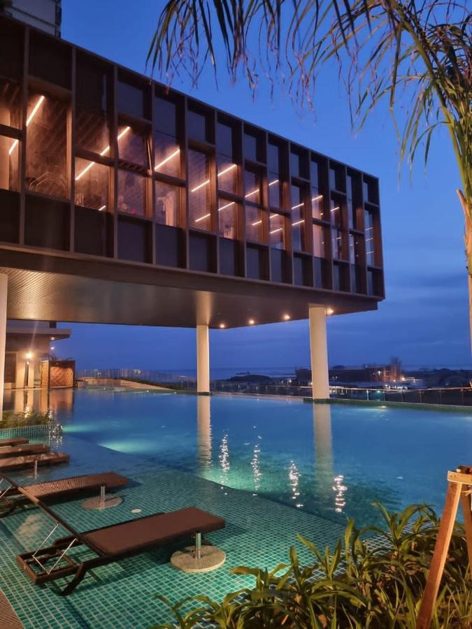 Luxury Couple Suites L Free Netflix L Massage Chair L Bathtub L Wifi 200Mbps L Town Area Bali Residence Malacca Exterior photo
