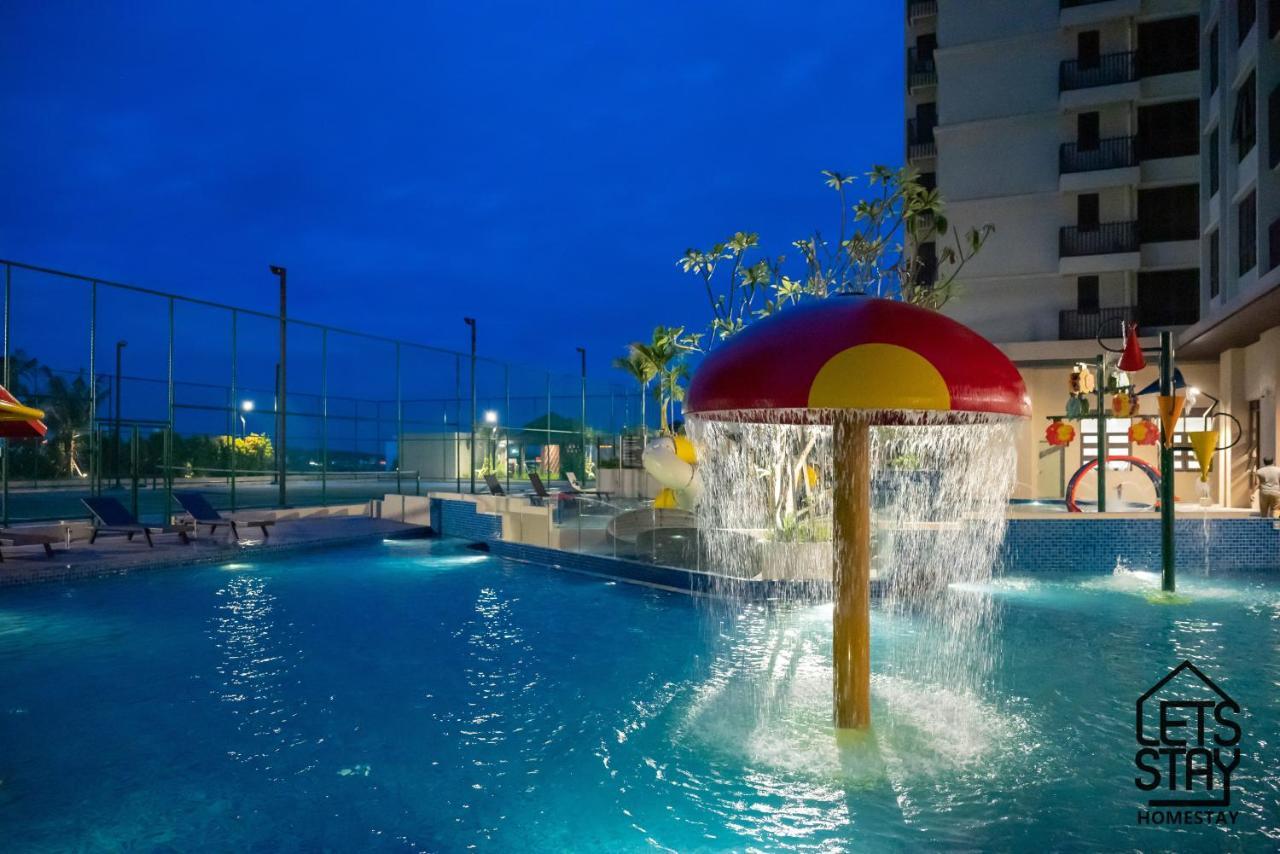 Luxury Couple Suites L Free Netflix L Massage Chair L Bathtub L Wifi 200Mbps L Town Area Bali Residence Malacca Exterior photo