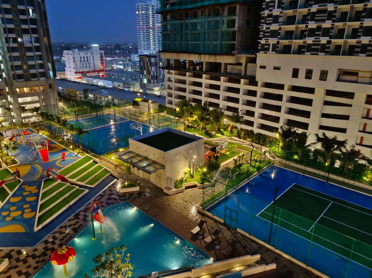 Luxury Couple Suites L Free Netflix L Massage Chair L Bathtub L Wifi 200Mbps L Town Area Bali Residence Malacca Exterior photo