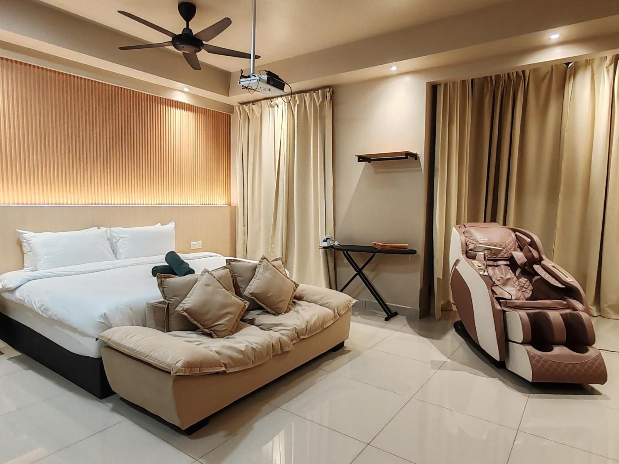 Luxury Couple Suites L Free Netflix L Massage Chair L Bathtub L Wifi 200Mbps L Town Area Bali Residence Malacca Exterior photo