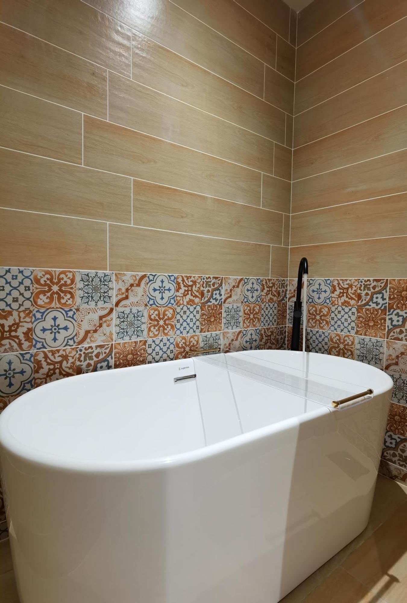 Luxury Couple Suites L Free Netflix L Massage Chair L Bathtub L Wifi 200Mbps L Town Area Bali Residence Malacca Room photo